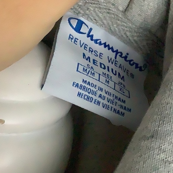 Champion - Sz M - crop hoodie raw hem look - super soft inside - Picture 7 of 9